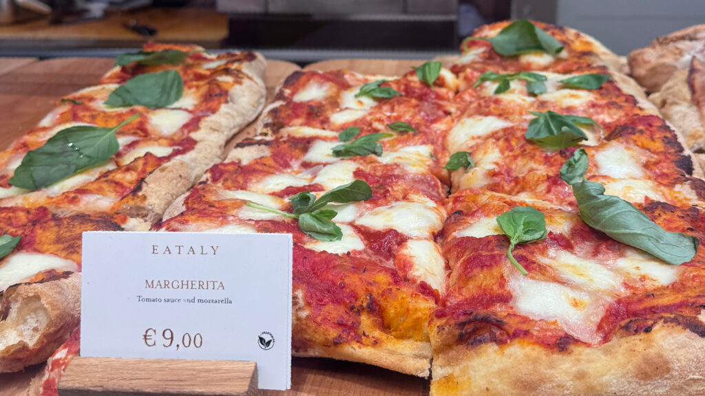 Pizza served at Eataly Schiphol Airport